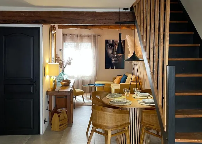 Maison Cosy, 2 Chambres, Adossee Aux Remparts