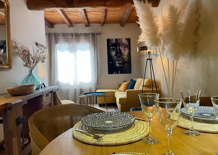 Maison Cosy, 2 Chambres, Adossee Aux Remparts